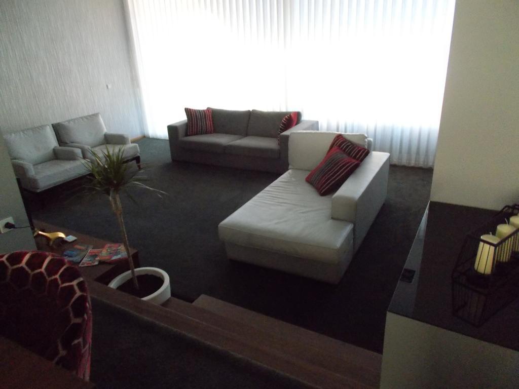 Almenara Suites Guest House ヴィラ・ノヴァ・デ・ガイア エクステリア 写真