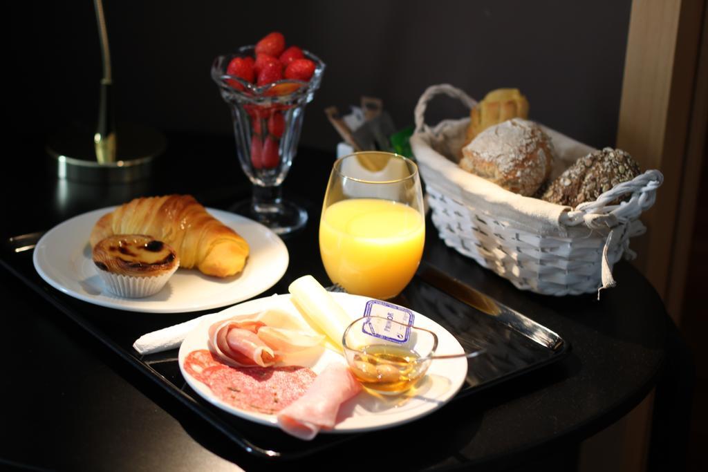 Almenara Suites Guest House ヴィラ・ノヴァ・デ・ガイア エクステリア 写真