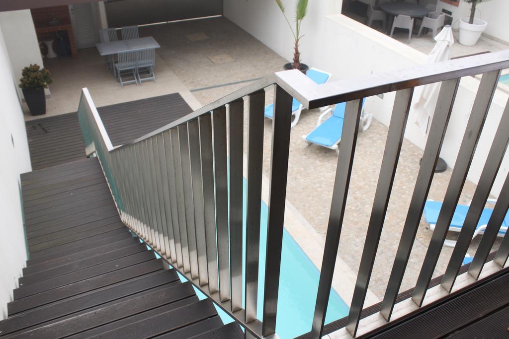 Almenara Suites Guest House ヴィラ・ノヴァ・デ・ガイア エクステリア 写真