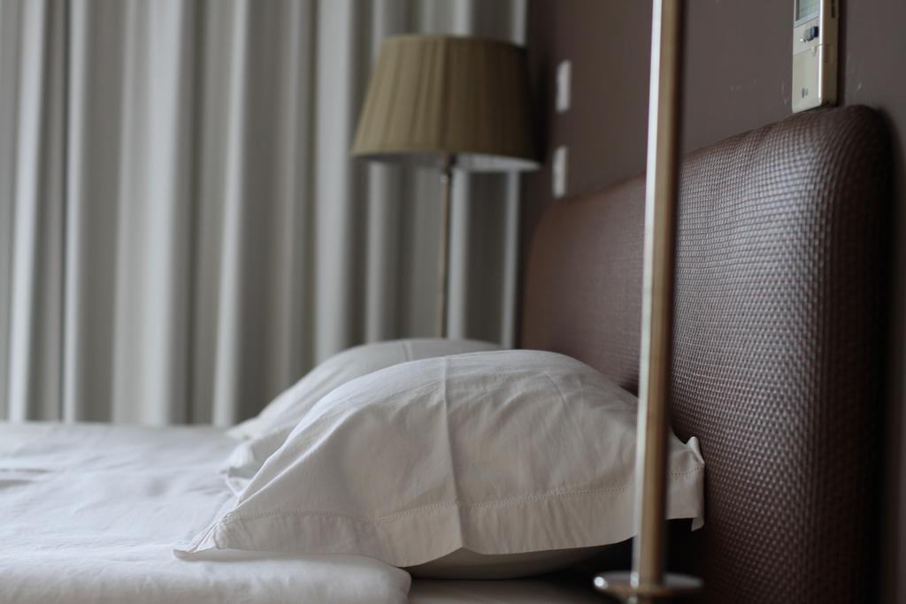 Almenara Suites Guest House ヴィラ・ノヴァ・デ・ガイア エクステリア 写真