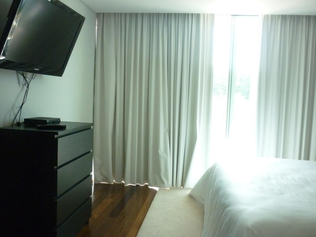 Almenara Suites Guest House ヴィラ・ノヴァ・デ・ガイア エクステリア 写真