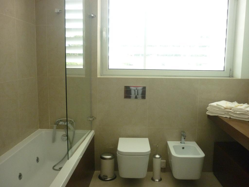 Almenara Suites Guest House ヴィラ・ノヴァ・デ・ガイア エクステリア 写真